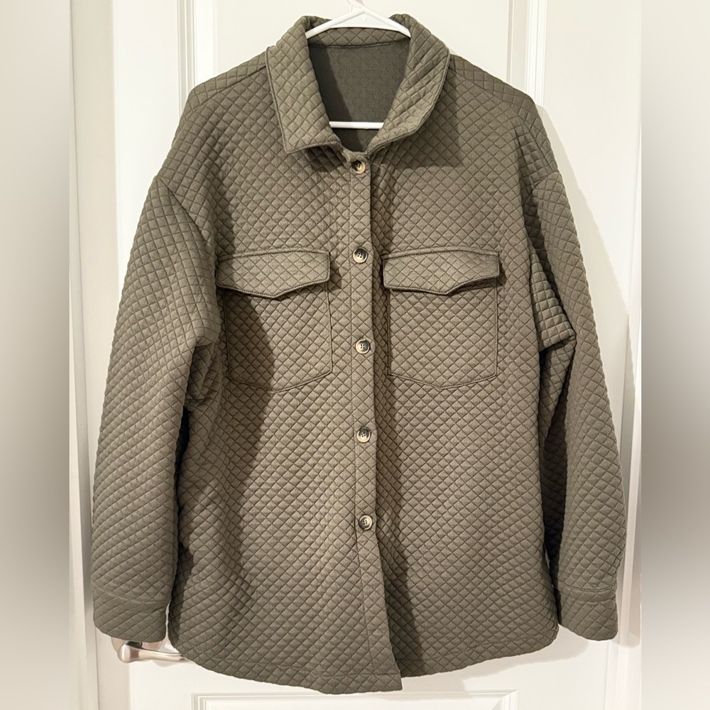 Women’s Quilted Design Olive Green Shacket, size XL